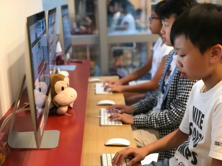 F9317191-6BA5-435B-8E7B-74FFF2028CBC